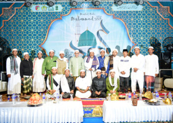 Para Habaib dan Alim Ulama pada Peringatan Maulid Nabi Muhammad SAW 1446 H. [ foto : Iyan Photowork ]