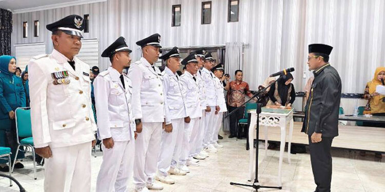 Foto : Pengambilan Sumpah oleh Bupati Tojo Una-Una, Ilham, S.H., Kamis (11/12/2025).