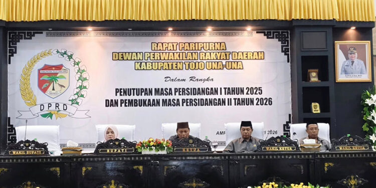 Rapat paripurna DPRD Tojo Una-Una yang digelar Selasa (13/1/2026)