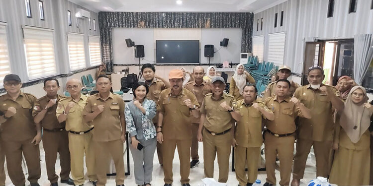 Sekda Tojo Una-Una, Alfian Matajeng, SPd.,M.A.P. Hsadiri kegiatan Sosialisasi Skema EFT dan TAKE yang digelar di Ruang Rapat Kantor Bupati Tojo Una-Una, Selasa (27/1/2026).