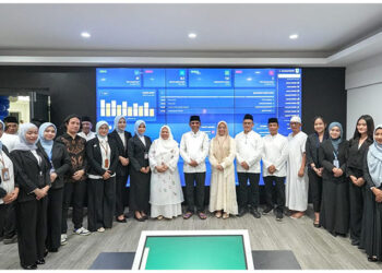 Peresmian Command Center layanan BERANI Samporoa oleh Gubernur Sulawesi Tengah Dr. H. Anwar Hafid, M.Si., bersama Wakil Gubernur dr. Reny A. Lamadjido, Rabu malam (31/12/2025)