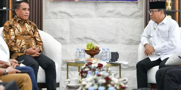 Gubernur Sulteng Anwar Hafid bertemu Menteri Desa dan Pembangunan Daerah Tertinggal Yandri Susanto di Kantor Kementerian Desa dan PDT di Jakarta, Senin (19/1/2026).