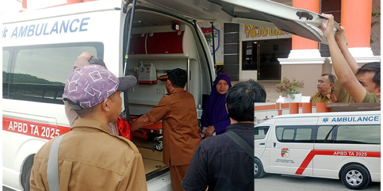 Mobil layanan kesehatan tersebut diperlihatkan langsung oleh Bupati Tojo Una-Una Ilham Lawidu, S.H., di halaman Kantor Bupati Tojo Una-Una, Selasa (12/1/2026)