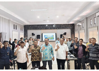Kegiatan Sosialisasi Awal Masyarakat Kajian Penetapan Garis Sempadan Danau Banano yang dilaksanakan oleh Balai Wilayah Sungai (BWS) Sulawesi III Palu bersama Satuan Kerja Operasi dan Pemeliharaan Sumber Daya Air Sulawesi III, di Desa Banano, Kecamatan Tojo, Kamis (22/1/2026).