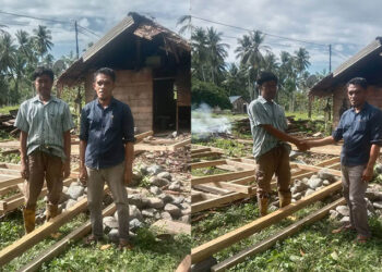 Kepala Desa Patingko, Irwan Kui bersama salah satu Keluarga Penerima Manfaat (KPM), Selasa (20/1/2026).