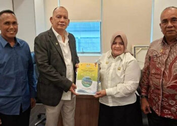 Audiensi Anggota Komisi VIII DPR RI Fraksi PDI Perjuangan, Matindas J. Rumambi, S.Sos., Wabub Hj. Surya, S.Sos., M.Si., Ketua Komisi I DPRD Tojo Una-Una Zainal Muluk Lapangandong, S.H., Kadinsos Touna, Darmawan Suaib di Gedung DPR RI, Senayan, Jakarta, Rabu (28/1/2026).