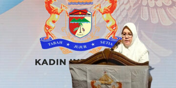 Wakil Bupati Tojo Una-Una, Hj. Surya, S.Sos., M.Si., saat membuka Musyawarah Kabupaten (Muskab) IV Kadin di Hotel Lawaka, Sabtu (21/2/2026).