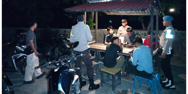 KRYD Polres Tojo Una Una Dipimpin Kasatnarkoba IPTU Rizal Poli’i. Sabtu malam, 18 April 2026