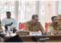 Sekretaris Daerah (Sekda) Kabupaten Tojo Una-Una, Alfian Matajeng, S.Pd., M.AP., hadir langsung mewakili Pemerintah Daerah dalam Rapat Dengar Pendapat (RDP) lintas sektor yang digelar oleh Komisi III DPRD Tojo Una-Una pada Senin, 15 Juni 2026