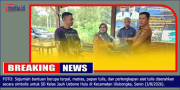 FOTO: Sejumlah bantuan berupa terpal, matras, papan tulis, dan perlengkapan alat tulis diserahkan secara simbolis untuk SD Kelas Jauh Uebone Hulu di Kecamatan Ulubongka, Kabupaten Tojo Una-Una, Senin (3/8/2026).