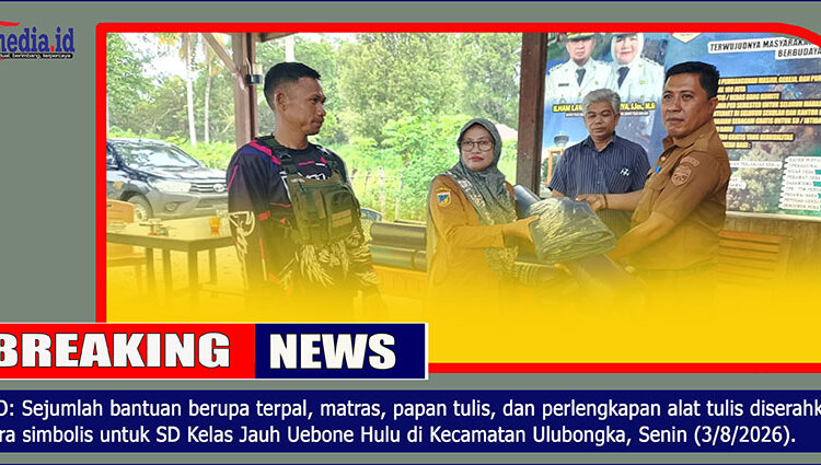 FOTO: Sejumlah bantuan berupa terpal, matras, papan tulis, dan perlengkapan alat tulis diserahkan secara simbolis untuk SD Kelas Jauh Uebone Hulu di Kecamatan Ulubongka, Kabupaten Tojo Una-Una, Senin (3/8/2026).