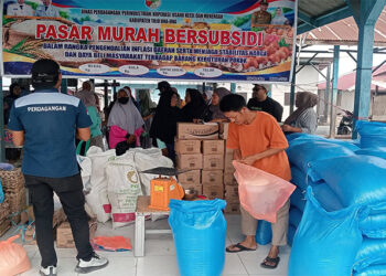 Foto : DPPKUKM Touna Gelar Operasi Pasar Murah Bersubsidi di Eks Pasar Sore Dondo (Kamis, 15 Oktober 2026)